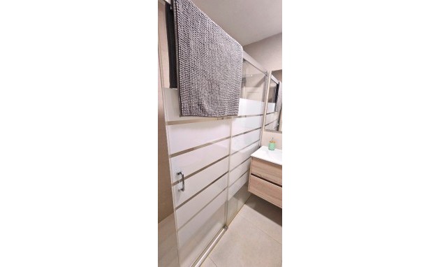 Reventa - Apartamento / piso - San Juan de Alicante