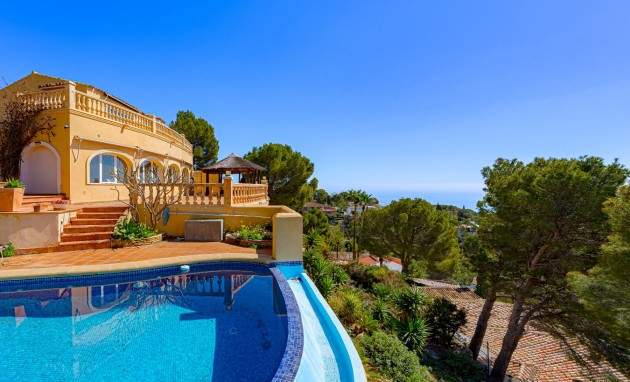 Resale - Villa - Altea