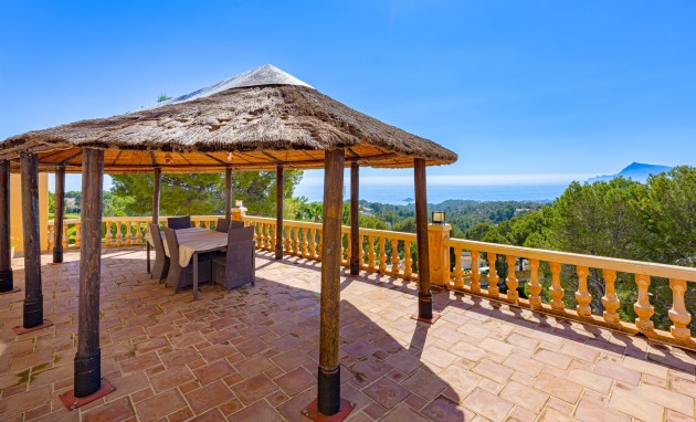 Resale - Villa - Altea