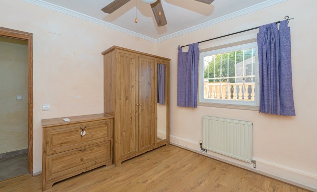 Resale - Villa - Altea