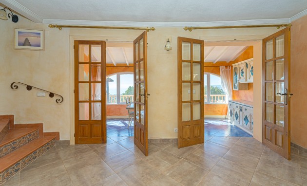 Resale - Villa - Altea