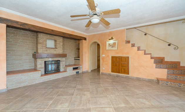 Resale - Villa - Altea