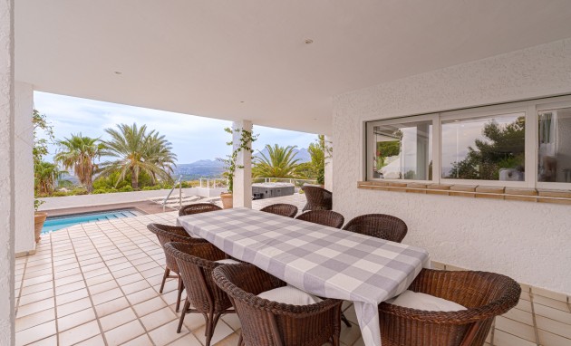 Resale - Villa - Altea