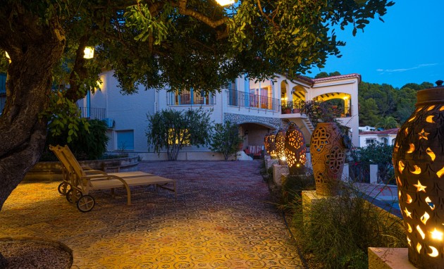 Resale - Villa - Altea