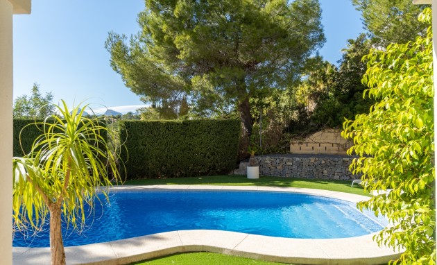 Resale - Villa - Altea