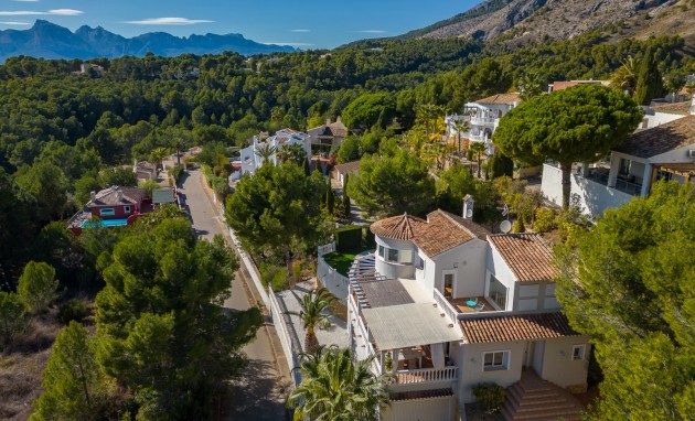 Resale - Villa - Altea