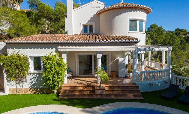 Resale - Villa - Altea