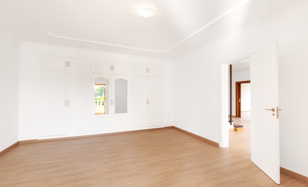 Resale - Finca - Alfas del Pí