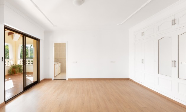Resale - Villa - Alfas del Pí