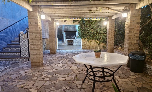 Resale - Villa - Alfas del Pí