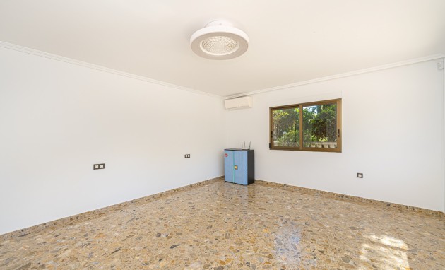Resale - Villa - Alfas del Pí