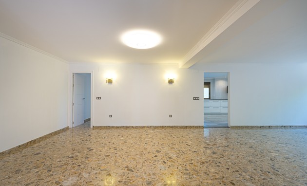 Resale - Villa - Alfas del Pí