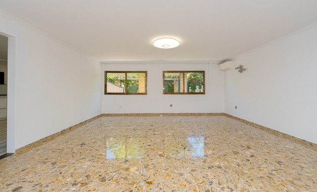 Resale - Villa - Alfas del Pí