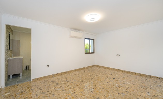 Resale - Villa - Alfas del Pí