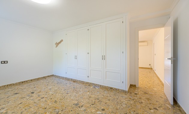 Resale - Villa - Alfas del Pí