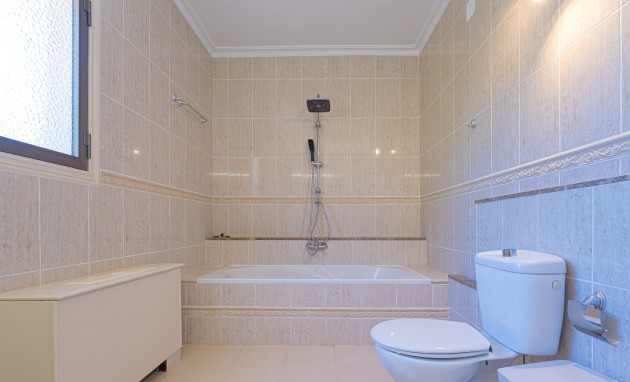 Resale - Villa - Alfas del Pí