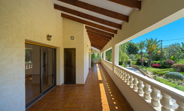Resale - Villa - Alfas del Pí