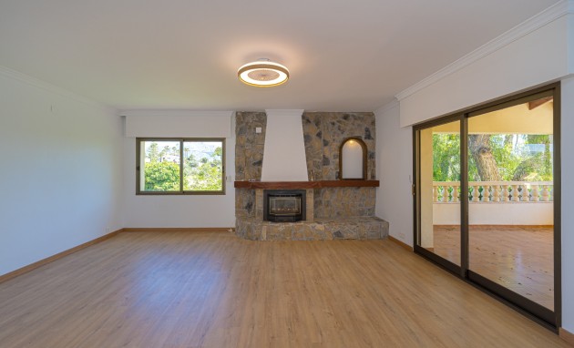 Resale - Villa - Alfas del Pí