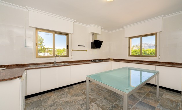 Resale - Villa - Alfas del Pí