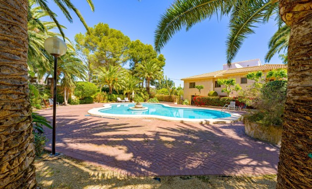 Resale - Villa - Alfas del Pí
