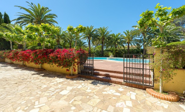 Resale - Villa - Alfas del Pí