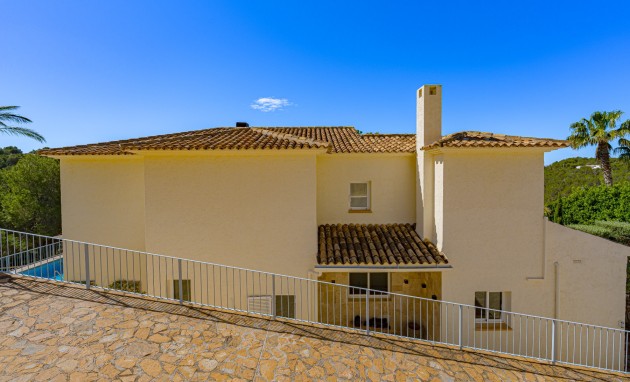 Resale - Villa - Altea