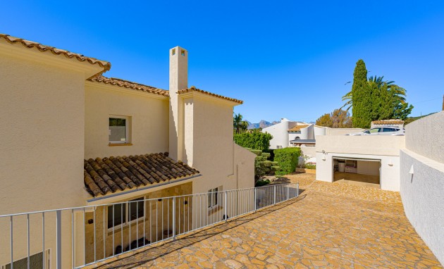 Resale - Villa - Altea
