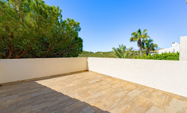 Resale - Villa - Altea