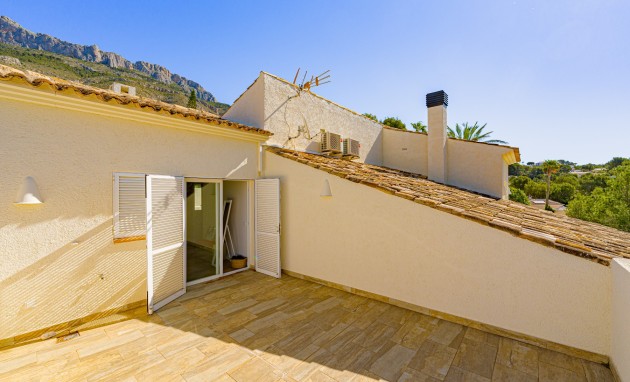 Resale - Villa - Altea