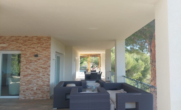 Resale - Villa - Altea