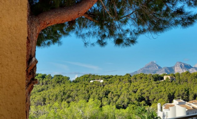 Resale - Villa - Altea