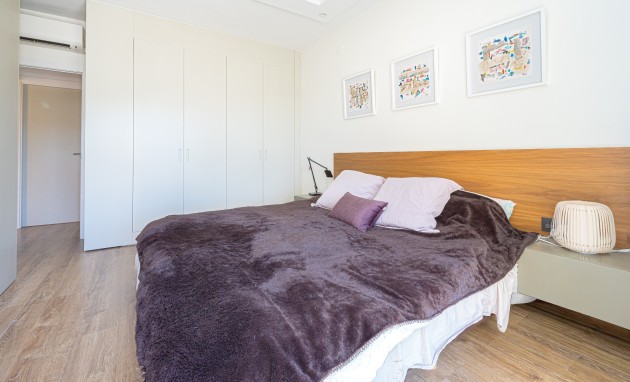 Resale - Villa - Altea