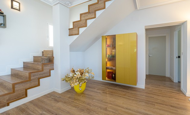 Resale - Villa - Altea