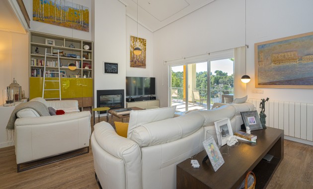 Resale - Villa - Altea