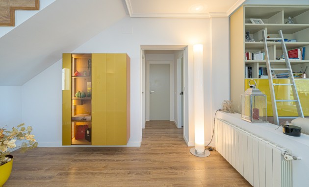Resale - Villa - Altea