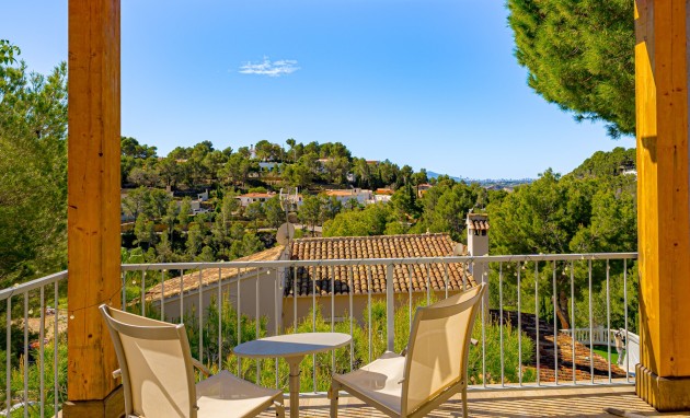 Resale - Villa - Altea