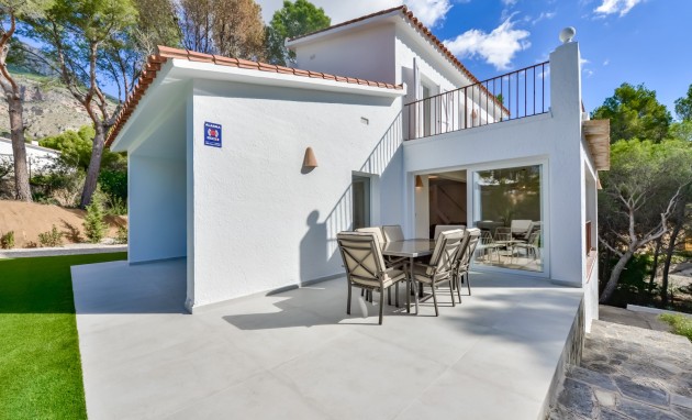 Resale - Villa - Altea