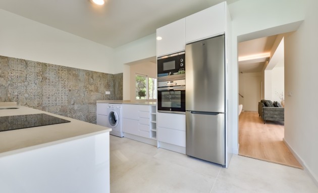Resale - Villa - Altea