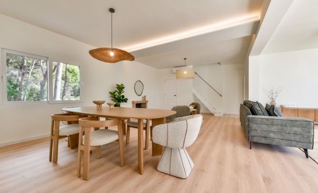 Resale - Villa - Altea