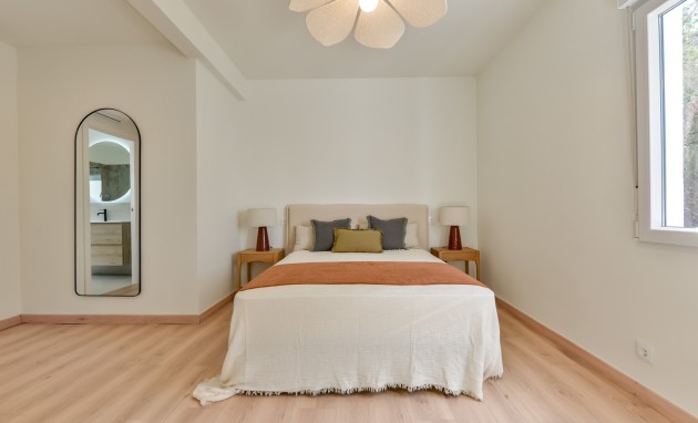 Resale - Villa - Altea