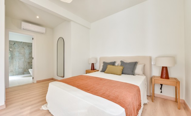 Resale - Villa - Altea