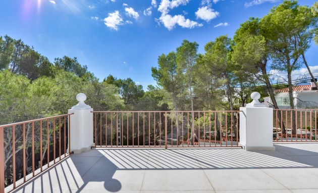 Resale - Villa - Altea