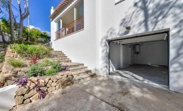 Resale - Villa - Altea