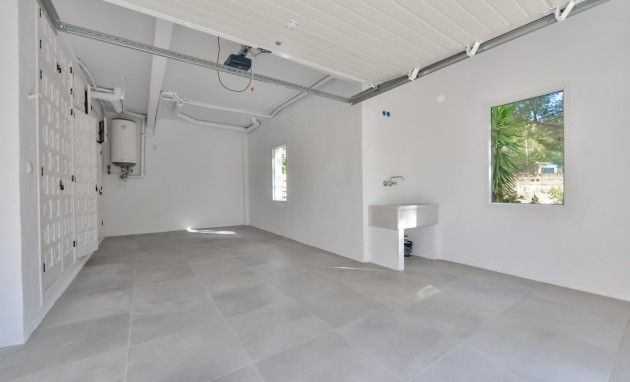 Resale - Villa - Altea