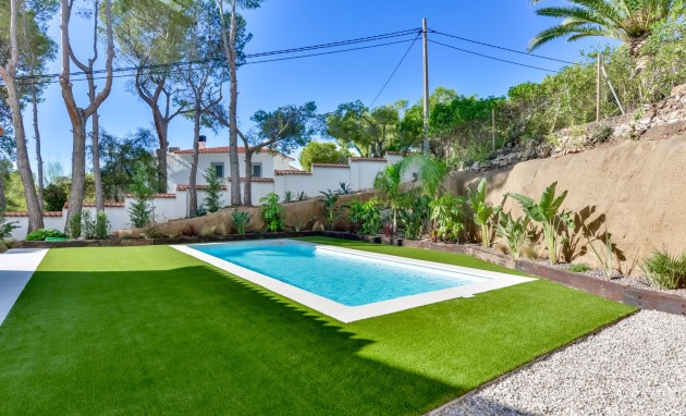 Resale - Villa - Altea