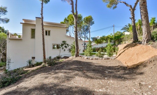 Resale - Villa - Altea
