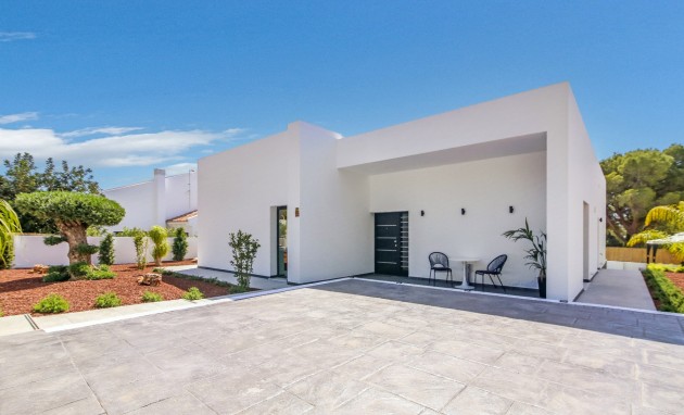 Resale - Villa - Altea