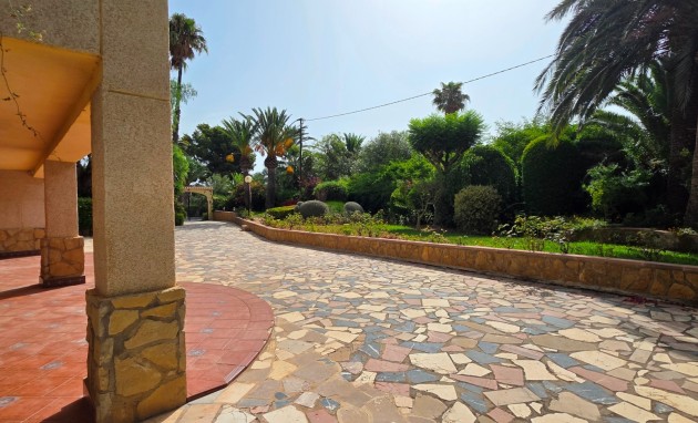 Resale - Villa - Alfas del Pí
