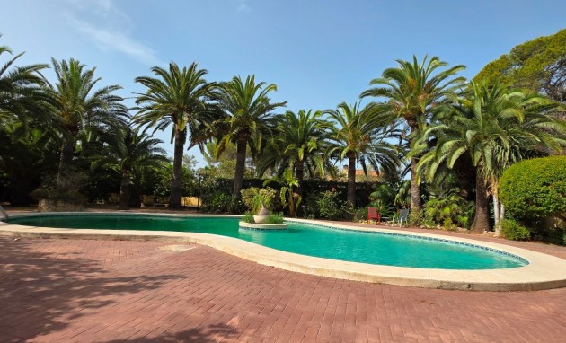 Resale - Villa - Alfas del Pí