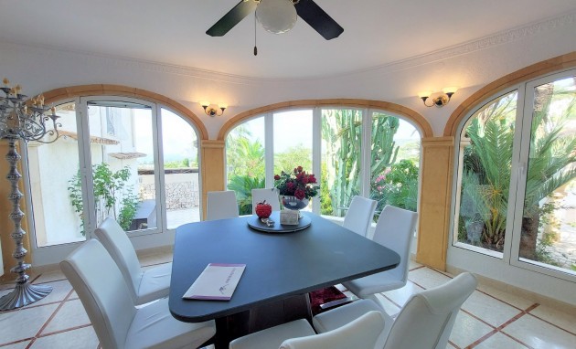 Resale - Villa - Moraira